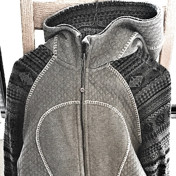A rare Special Edition Lululemon Scuba Hoodie - Picture 2 of 11